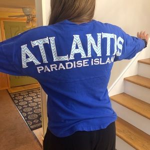 Atlantis Bahamas Long sleeve V-neck blue shirt XS